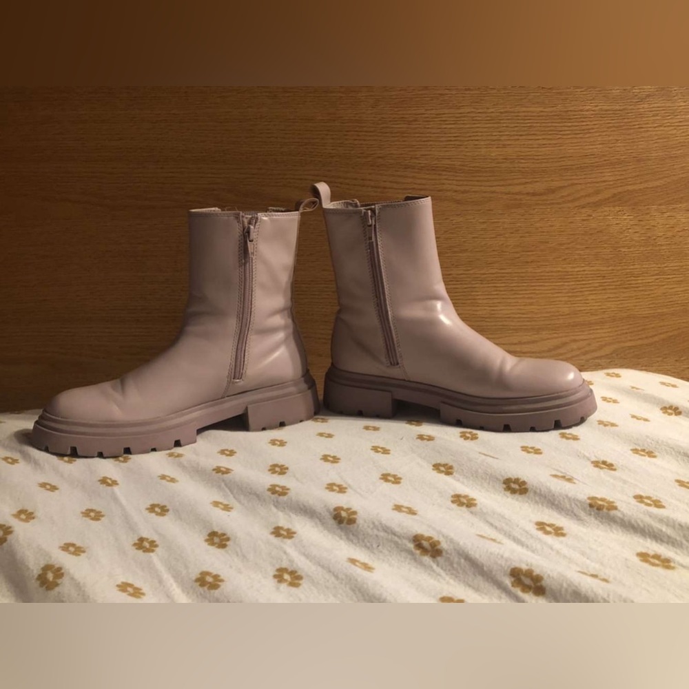Zara Women’s Pink Boots